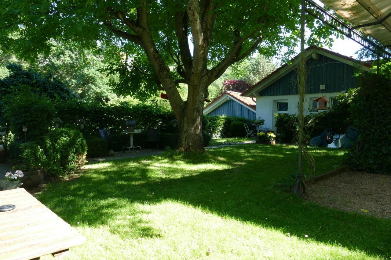 Land Und Leute Apartment Fritzlar Exterior photo