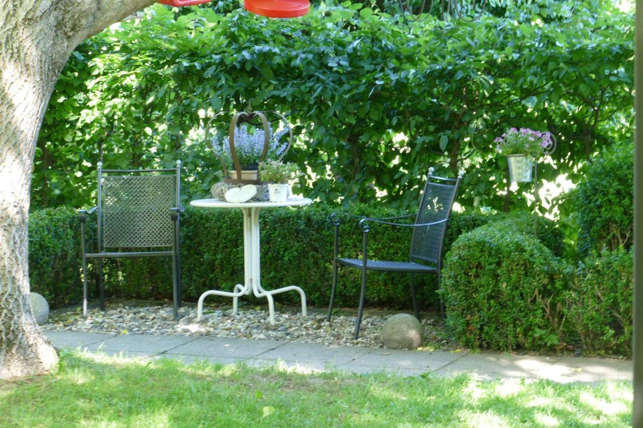 Land Und Leute Apartment Fritzlar Exterior photo